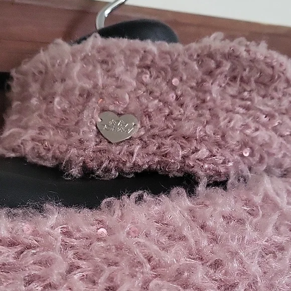 Betsey Johnson Soft Pink Knit Scarf - Picture 4 of 7